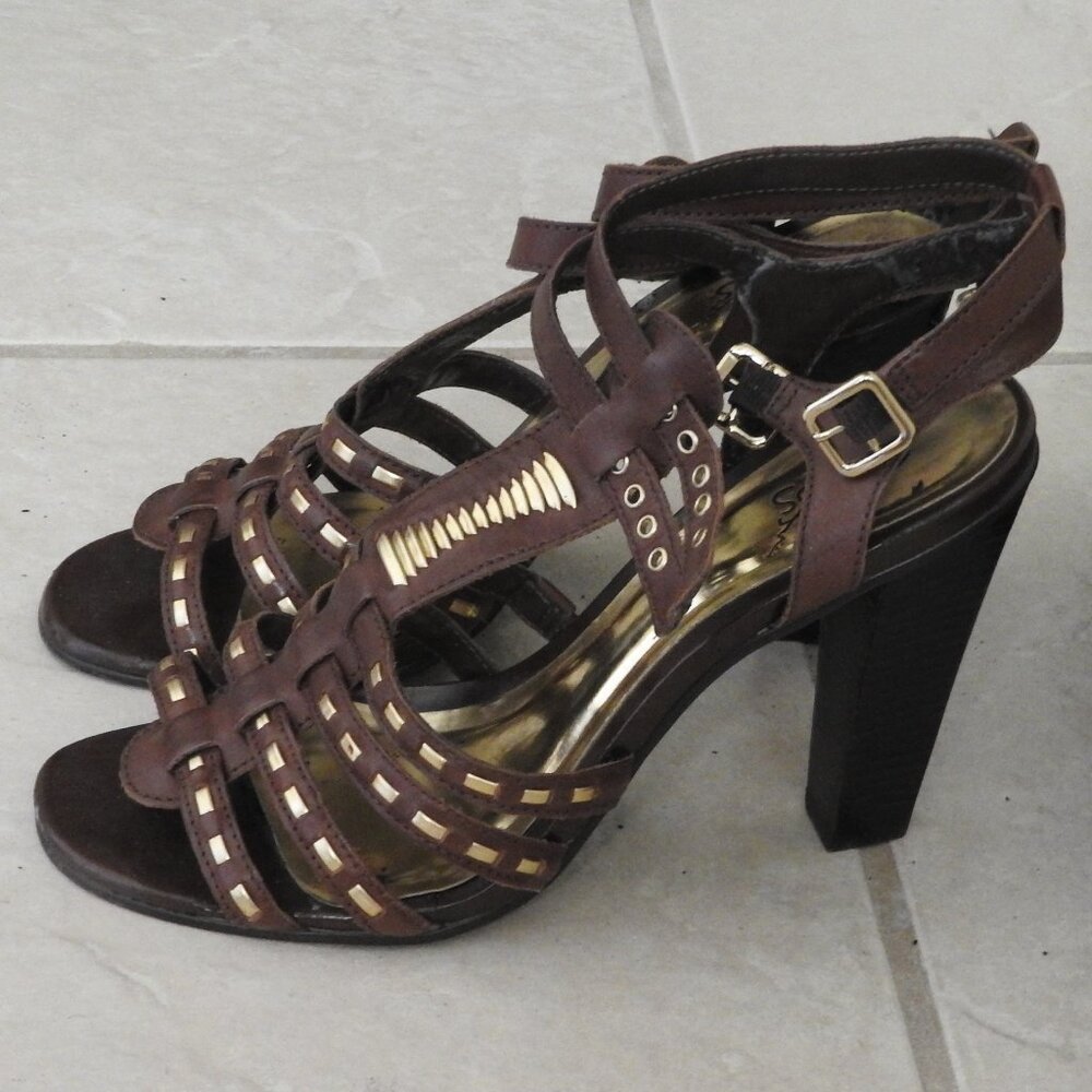 Carlos Santana Ginseng Coffee strappy heels, brown, size 8.5 - Picture 3 of 9